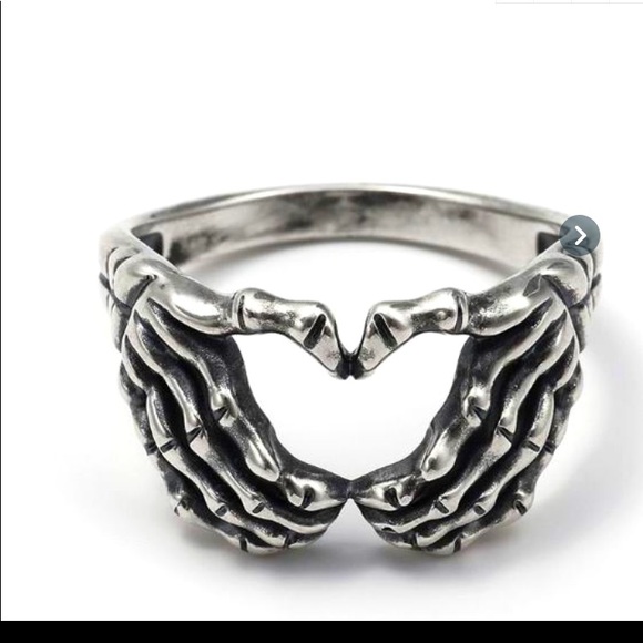Skeleton hand heart ring unisex - Picture 1 of 1